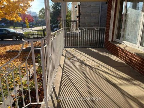 Photo 15 at 190 Pemberton Avenue, Newtonbrook East, Toronto
