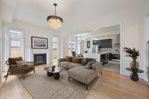 Photo 1 at 2417 Edward Leaver Trail, GA Glen Abbey, Oakville