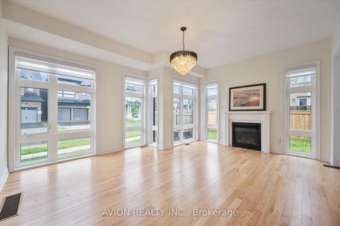 Photo 9 at 2417 Edward Leaver Trail, GA Glen Abbey, Oakville