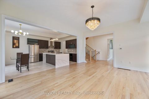 Photo 10 at 2417 Edward Leaver Trail, GA Glen Abbey, Oakville