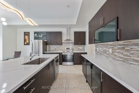 Photo 13 at 2417 Edward Leaver Trail, GA Glen Abbey, Oakville