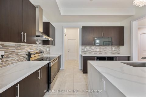 Photo 17 at 2417 Edward Leaver Trail, GA Glen Abbey, Oakville