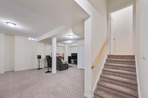 Photo 36 at 2417 Edward Leaver Trail, GA Glen Abbey, Oakville