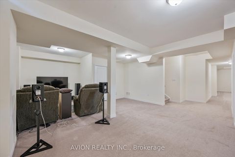 Photo 38 at 2417 Edward Leaver Trail, GA Glen Abbey, Oakville