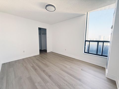 Photo 3 at PH03 - 75 Graydon Hall Drive, Donalda, Toronto