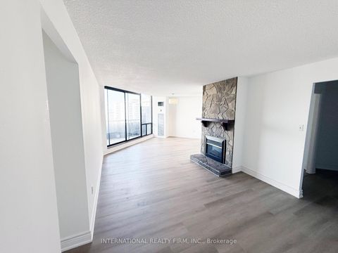 Photo 13 at PH03 - 75 Graydon Hall Drive, Donalda, Toronto