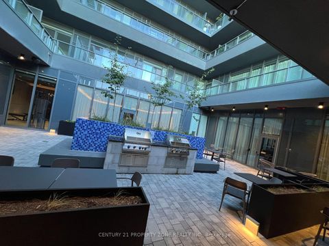 Photo 2 at 512 - 500 Dupont Street, Annex, Toronto