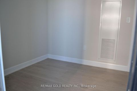 Photo 10 at 323 - 3200 William Coltson Avenue, JM Joshua Meadows, Oakville