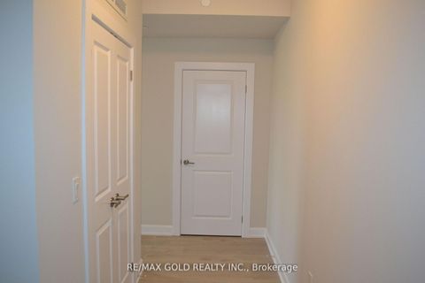 Photo 13 at 323 - 3200 William Coltson Avenue, JM Joshua Meadows, Oakville