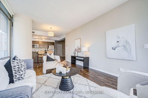 Photo 23 at 805 - 832 Bay Street, Bay Street Corridor, Toronto