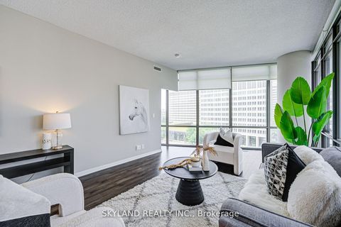 Photo 24 at 805 - 832 Bay Street, Bay Street Corridor, Toronto