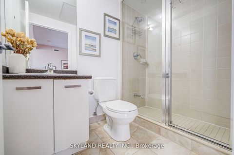 Photo 37 at 805 - 832 Bay Street, Bay Street Corridor, Toronto