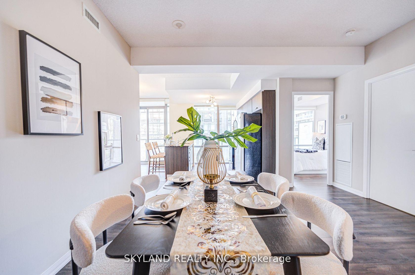 805 - 832 Bay Street, Bay Street Corridor, Toronto 