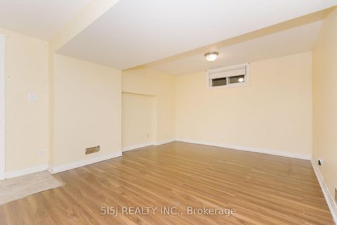 Photo 9 at 14190 Yonge Street, Aurora Estates, Aurora