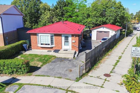 Photo 1 at 64 Crittenden Square, Malvern, Toronto