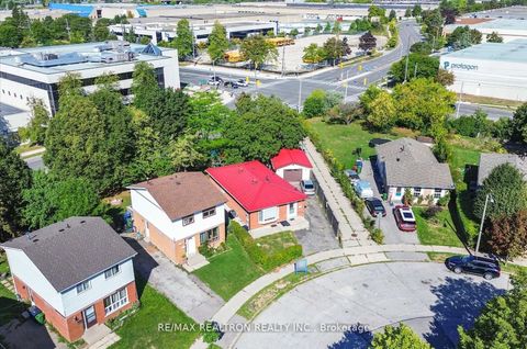 Photo 4 at 64 Crittenden Square, Malvern, Toronto