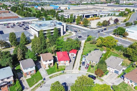 Photo 5 at 64 Crittenden Square, Malvern, Toronto