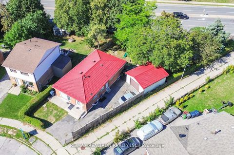 Photo 6 at 64 Crittenden Square, Malvern, Toronto