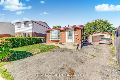 Photo 9 at 64 Crittenden Square, Malvern, Toronto