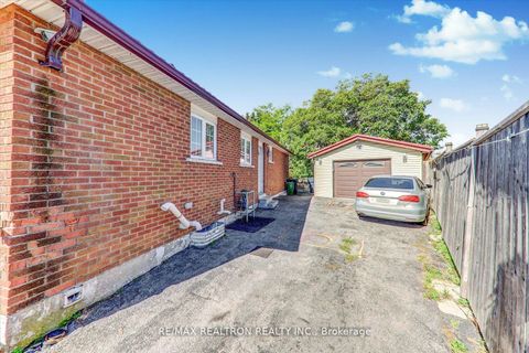 Photo 10 at 64 Crittenden Square, Malvern, Toronto