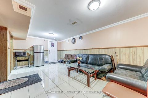 Photo 13 at 64 Crittenden Square, Malvern, Toronto
