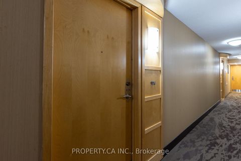 Photo 4 at 924 - 18 Mondeo Drive, Dorset Park, Toronto