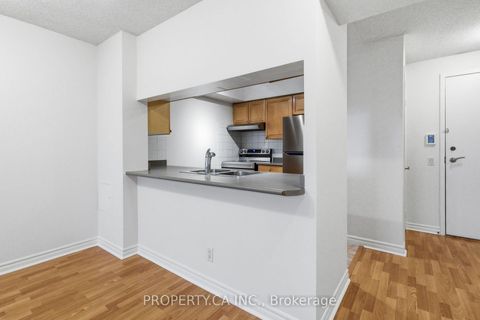 Photo 10 at 924 - 18 Mondeo Drive, Dorset Park, Toronto