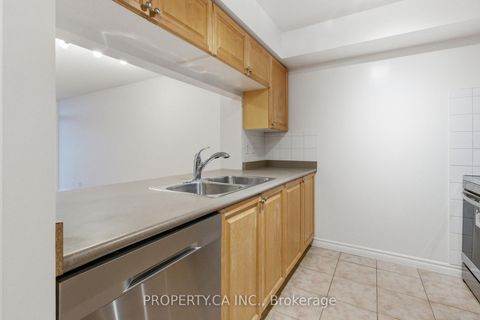 Photo 11 at 924 - 18 Mondeo Drive, Dorset Park, Toronto