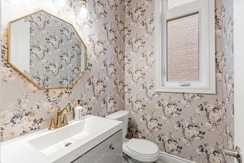 Photo 5 at 78 Brookfam Street, Rural Richmond Hill, Richmond Hill