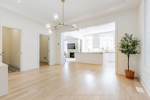 Photo 6 at 78 Brookfam Street, Rural Richmond Hill, Richmond Hill