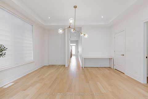 Photo 10 at 78 Brookfam Street, Rural Richmond Hill, Richmond Hill