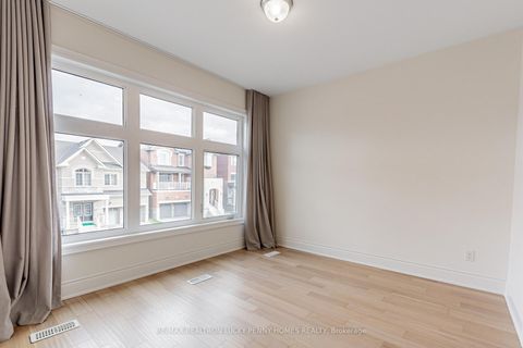 Photo 21 at 78 Brookfam Street, Rural Richmond Hill, Richmond Hill