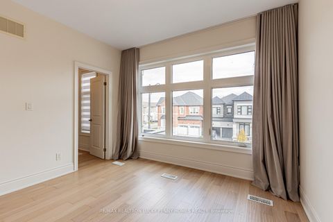 Photo 22 at 78 Brookfam Street, Rural Richmond Hill, Richmond Hill