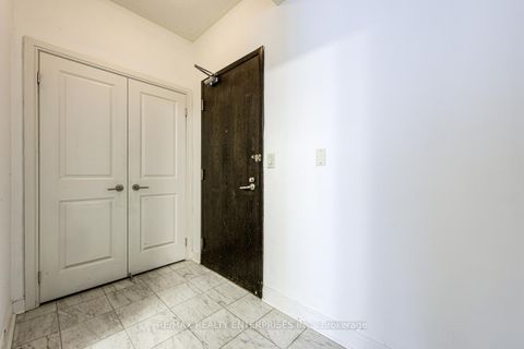 Photo 7 at 315 - 18 Yorkville Avenue, Annex, Toronto