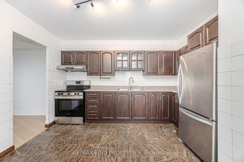 Photo 8 at 301 - 5 Shady Golfway, Flemingdon Park, Toronto