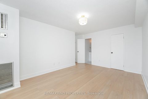 Photo 18 at 301 - 5 Shady Golfway, Flemingdon Park, Toronto