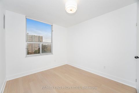 Photo 22 at 301 - 5 Shady Golfway, Flemingdon Park, Toronto