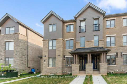 Photo 2 at 3243 Sixth Line, GO Glenorchy, Oakville