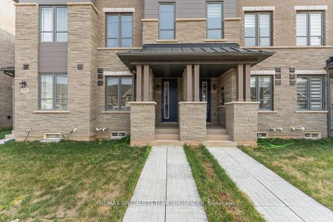 Photo 3 at 3243 Sixth Line, GO Glenorchy, Oakville