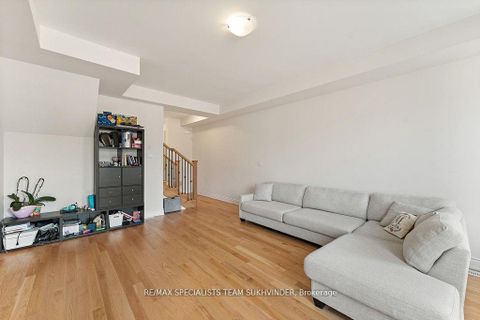 Photo 9 at 3243 Sixth Line, GO Glenorchy, Oakville