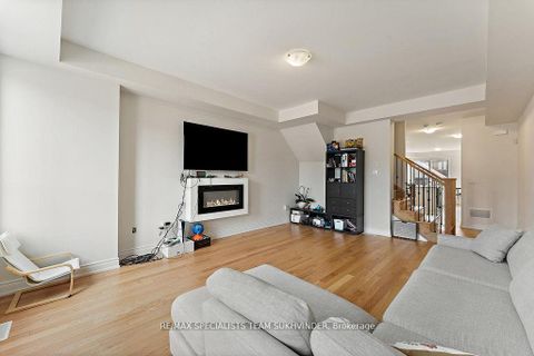 Photo 10 at 3243 Sixth Line, GO Glenorchy, Oakville