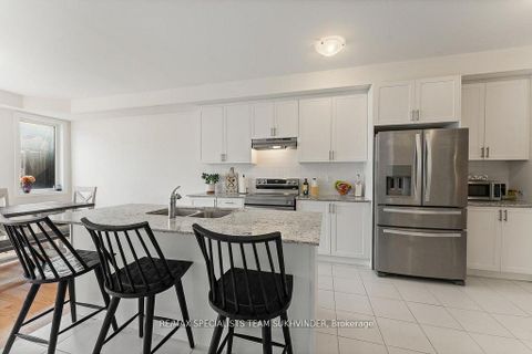 Photo 14 at 3243 Sixth Line, GO Glenorchy, Oakville