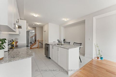 Photo 16 at 3243 Sixth Line, GO Glenorchy, Oakville