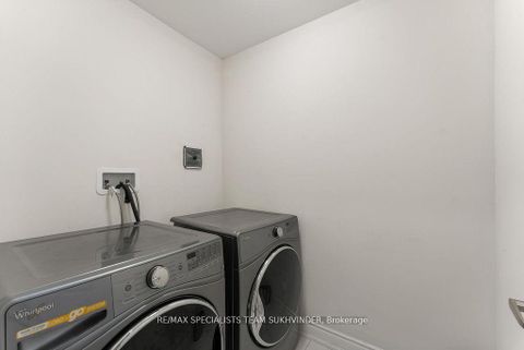 Photo 31 at 3243 Sixth Line, GO Glenorchy, Oakville