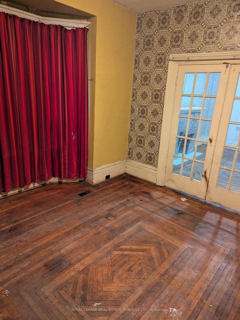 Photo 4 at 529 Gladstone Avenue, Dufferin Grove, Toronto