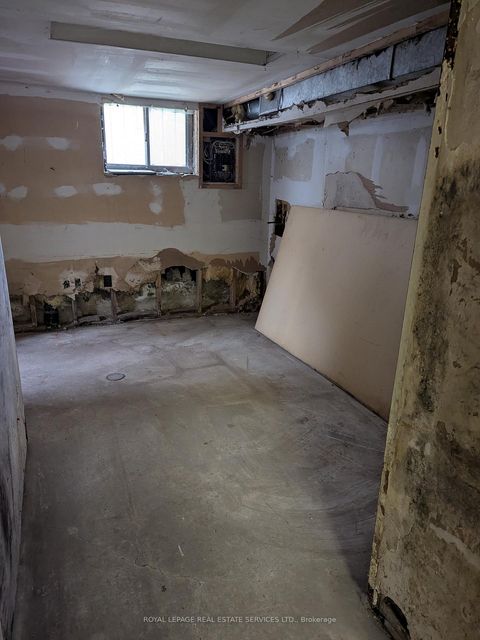 Photo 14 at 529 Gladstone Avenue, Dufferin Grove, Toronto