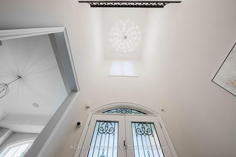 Photo 1 at 70 Torgan Trail, Kleinburg, Vaughan