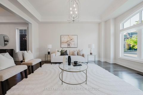 Photo 2 at 70 Torgan Trail, Kleinburg, Vaughan