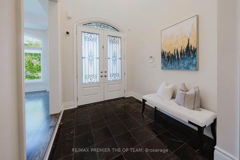 Photo 3 at 70 Torgan Trail, Kleinburg, Vaughan