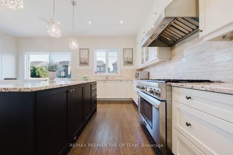 Photo 12 at 70 Torgan Trail, Kleinburg, Vaughan